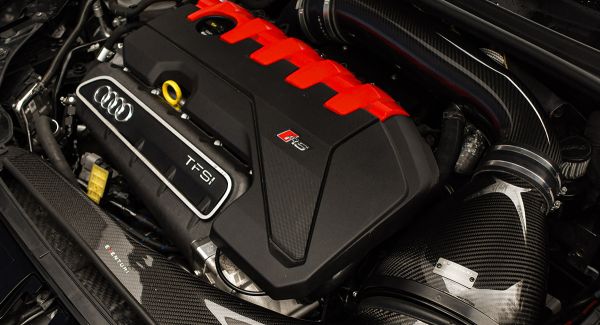 Why Regular Car Servicing in Swindon Saves You Time and Money