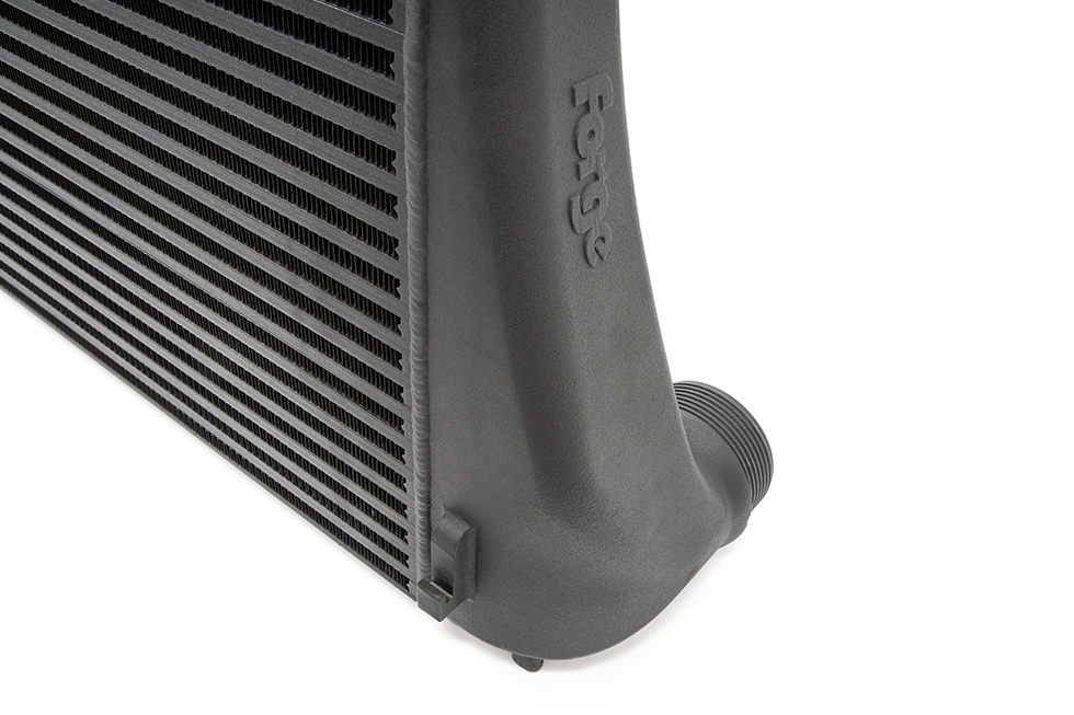 Race Intercooler for the EA888 2.0 TSI Engine - Image 4